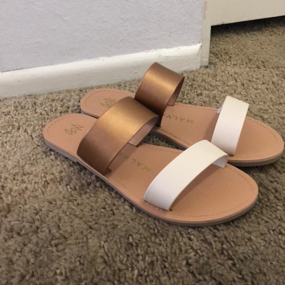 Malvados sandals. Size 5/6. Brand new!